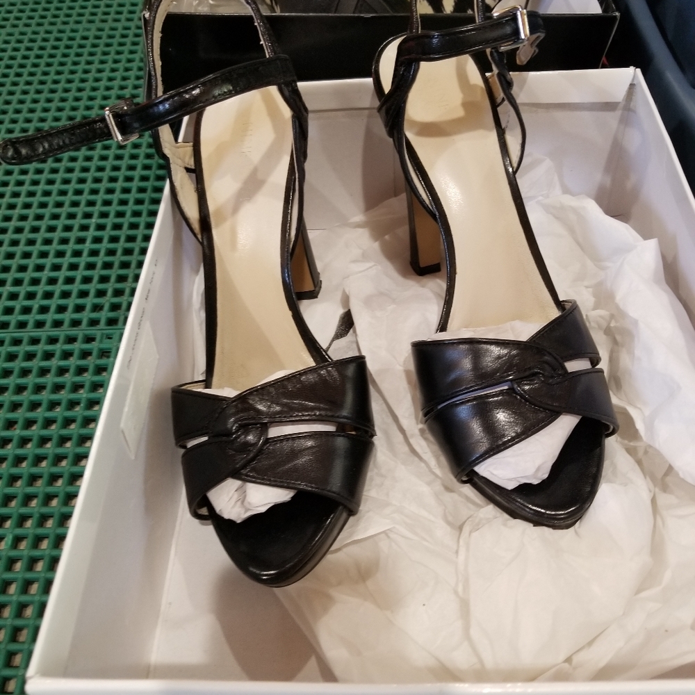 Nine West black leather high heel sandals size 8